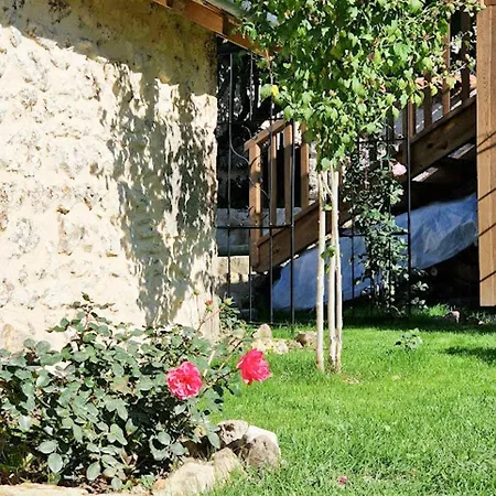 House And Playful Barn Дом отдыха *