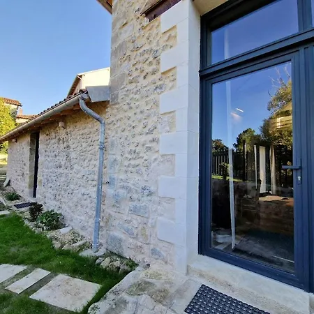 Дом отдыха House And Playful Barn Verrieres (Vienne)