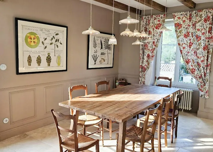 House And Playful Barn *