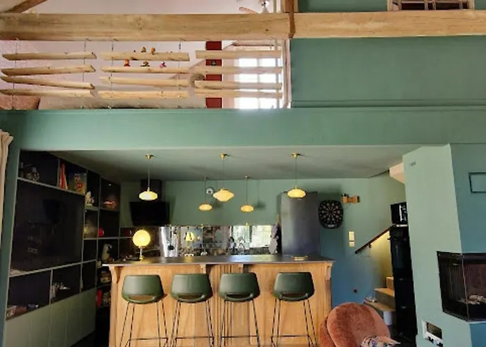 House And Playful Barn بيت للعطل *