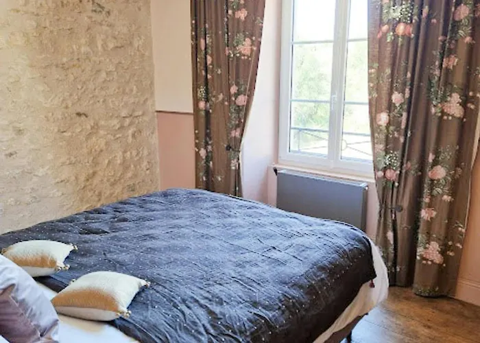 House And Playful Barn بيت للعطل Verrieres (Vienne)