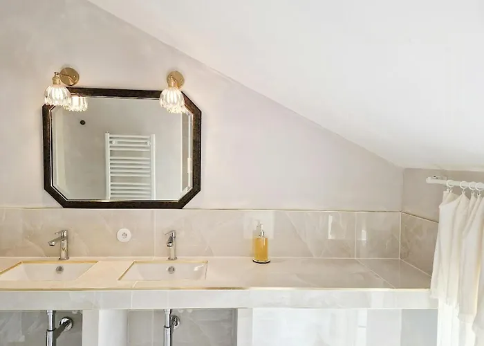 House And Playful Barn بيت للعطل Verrieres (Vienne)