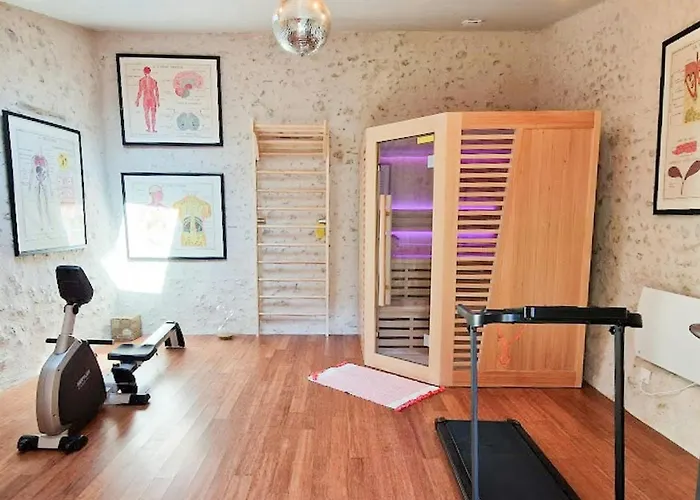 House And Playful Barn Сasa de vacaciones Verrieres (Vienne)