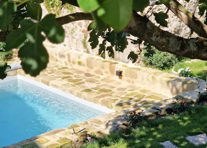 House And Playful Barn Verrieres (Vienne)