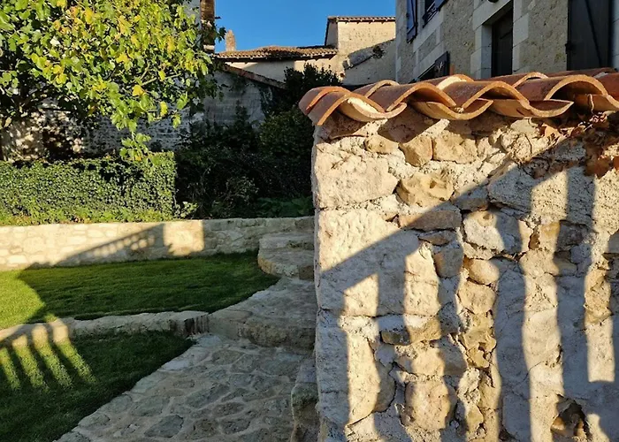 House And Playful Barn *